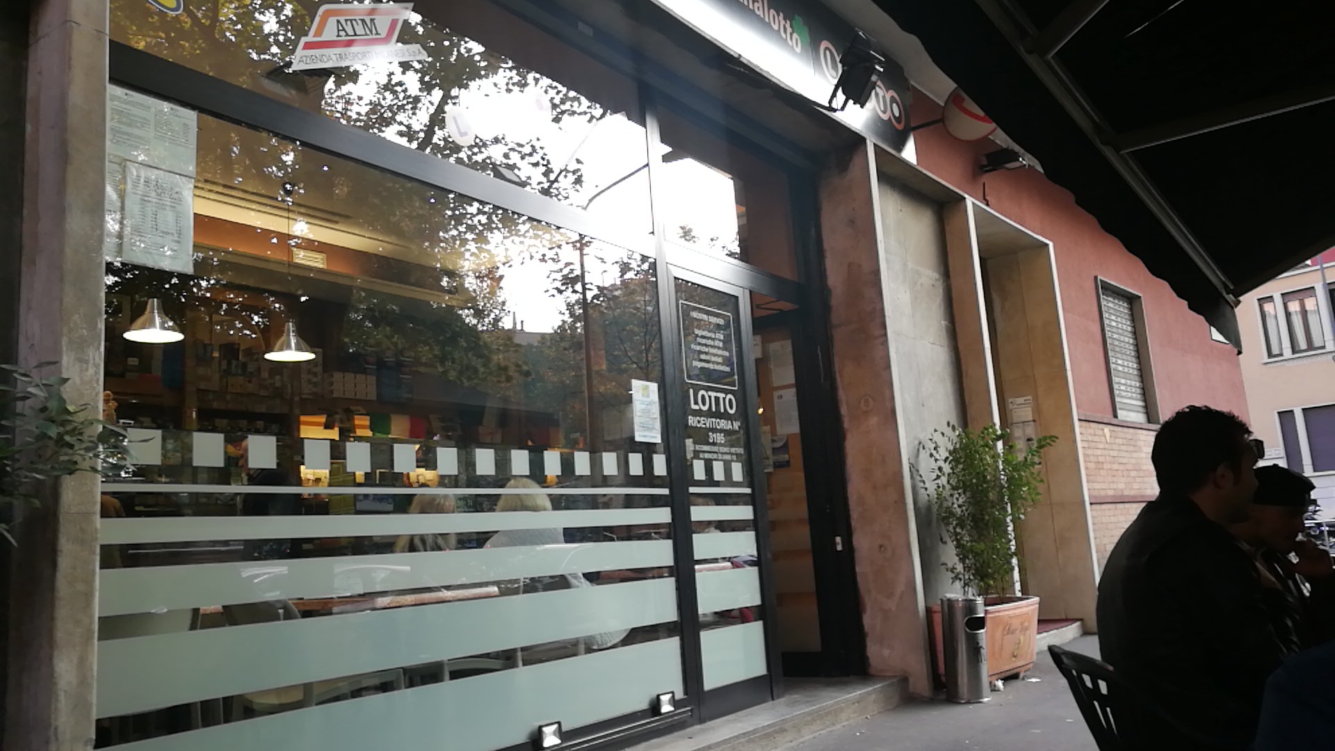 Ploom Store - Bar Tabaccheria Vega, Milano