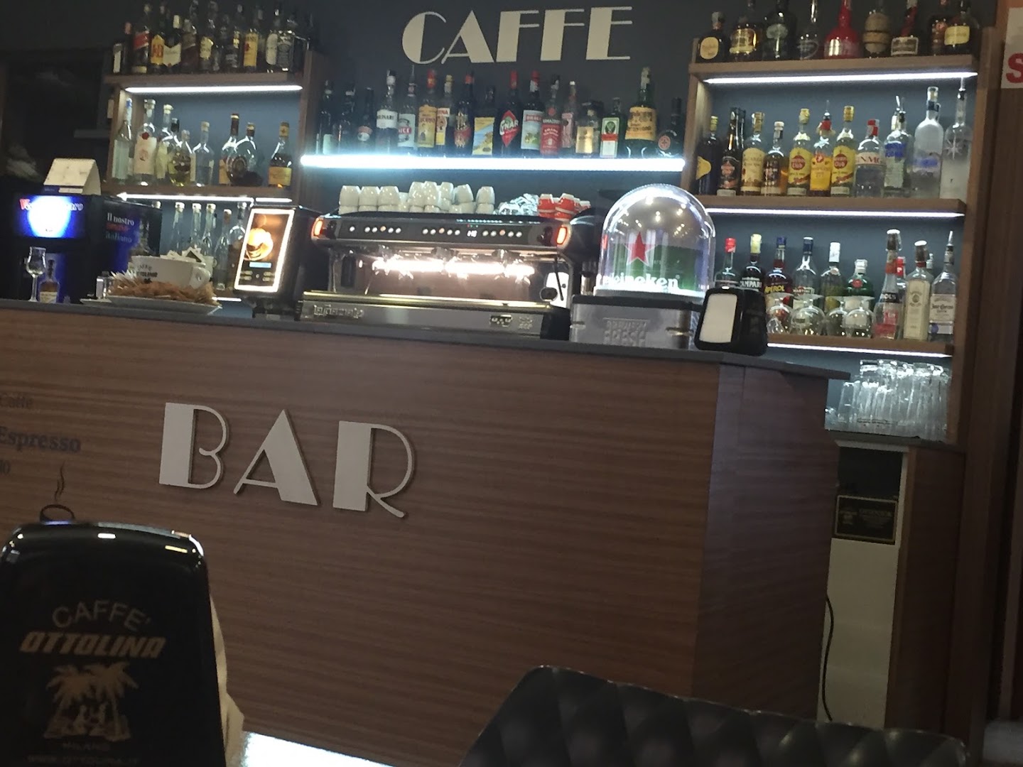 PLOOM STORE - Bar tabacchi Garibaldi
