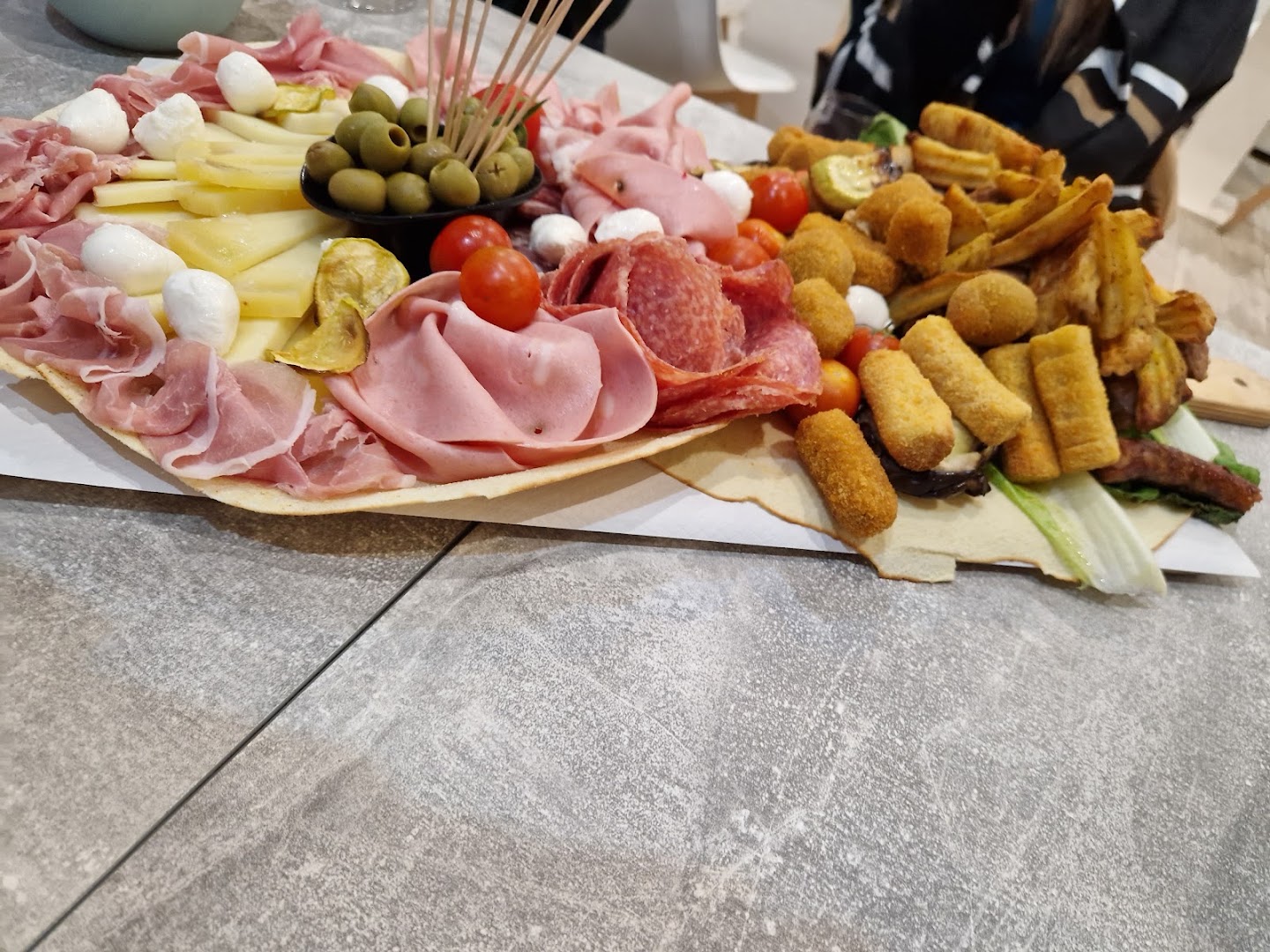 Plus Caffe Bar & Shop Assemini