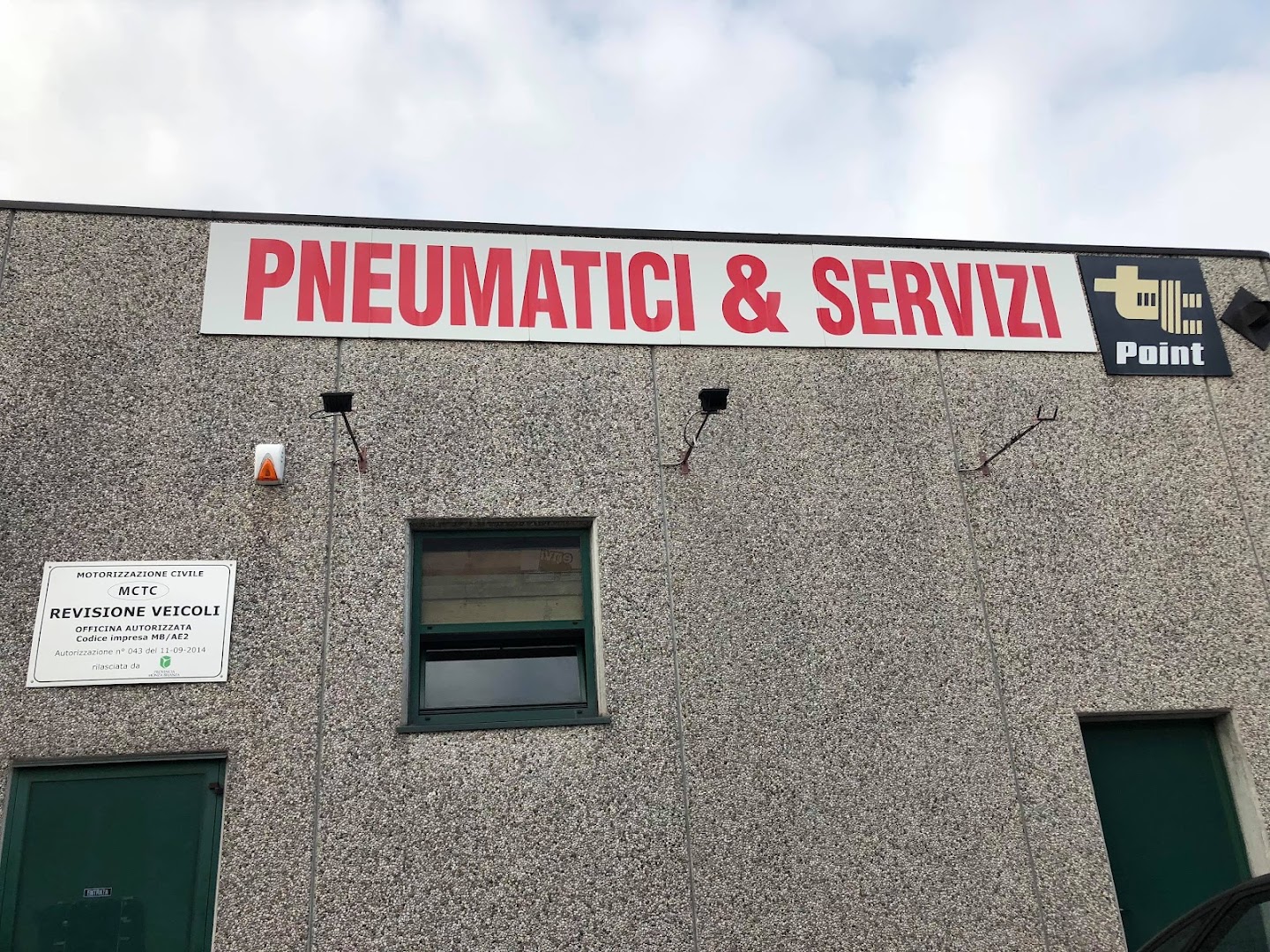 Pneumatici E Servizi Srl