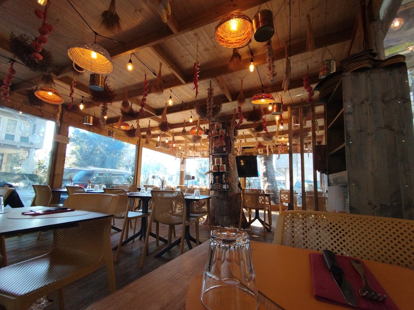 Pomo d’Oro - pizza & burger, Cascina