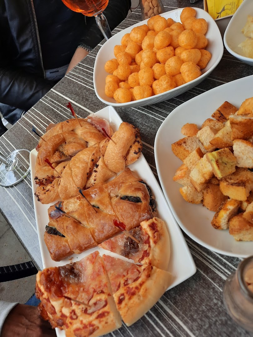 Pongo Cafe' Snc Di Marzaduri S. & Govi D.