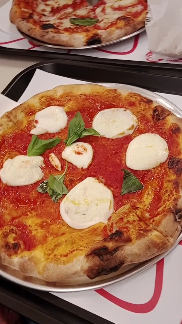 POP - People of Pizza by Gino Sorbillo, Milano