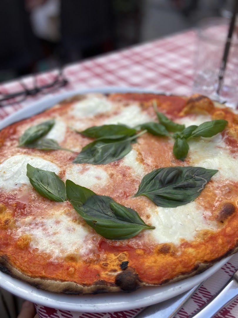 Popi Popi, Roma