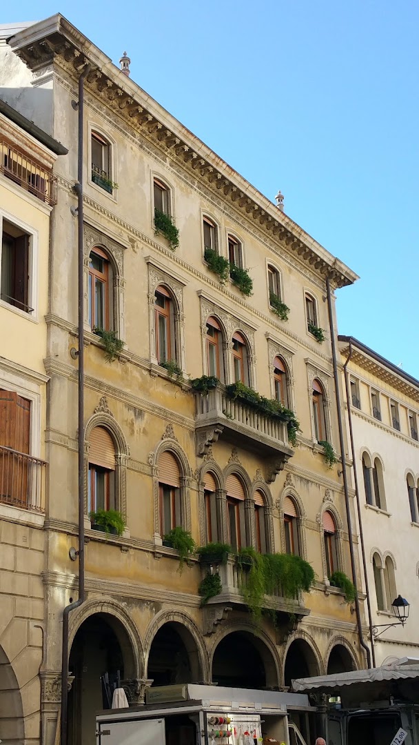 Porta Dante Alighieri
