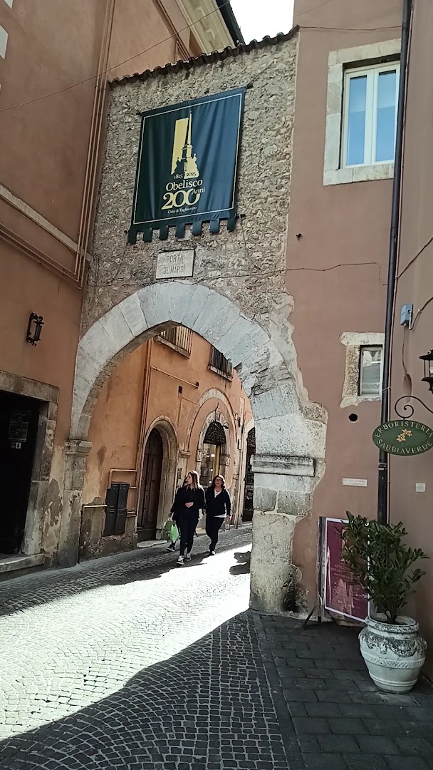 Porta dei Marsi