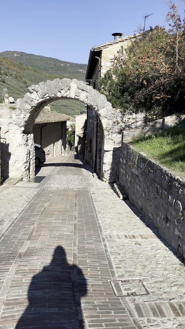 Porta dell'Arce (Porta dei Cappuccini), Spello
