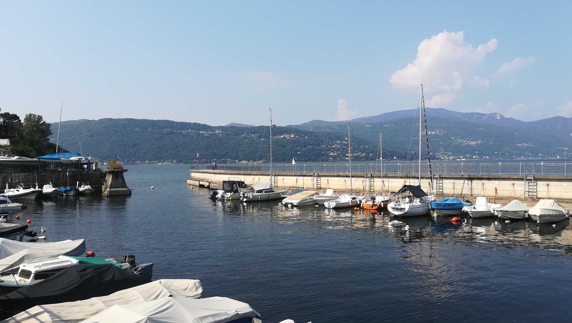 Porticciolo di Reno, Leggiuno