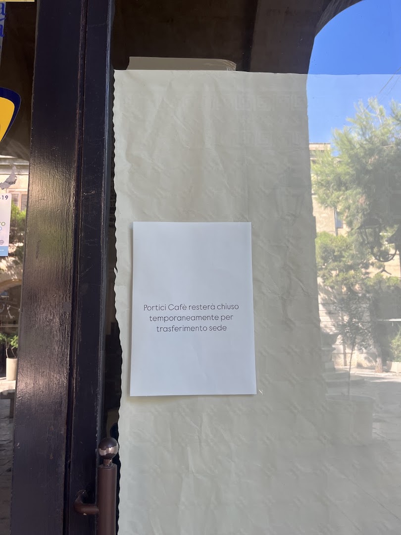 Portici Café