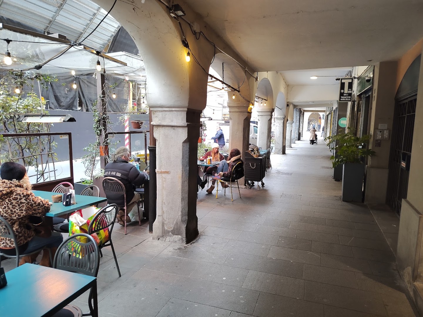 Portici6 o Porticisei bar Bergamo