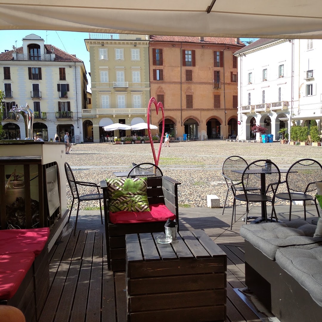 Portico 4 LoungeBar