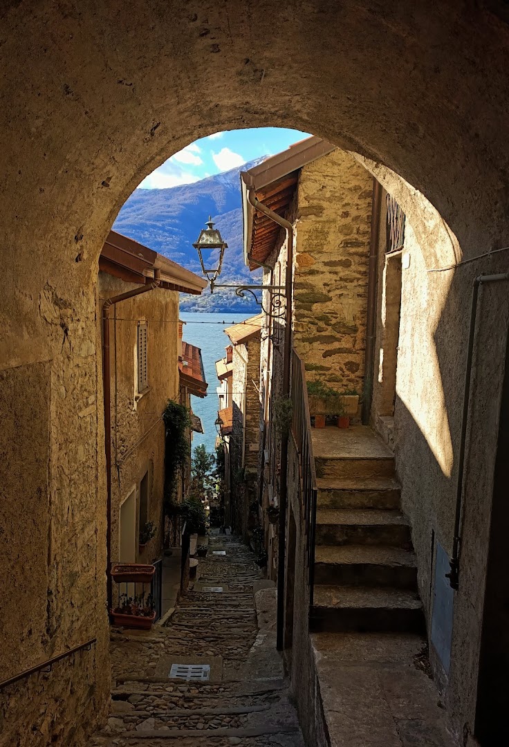 Porto Corenno Plinio