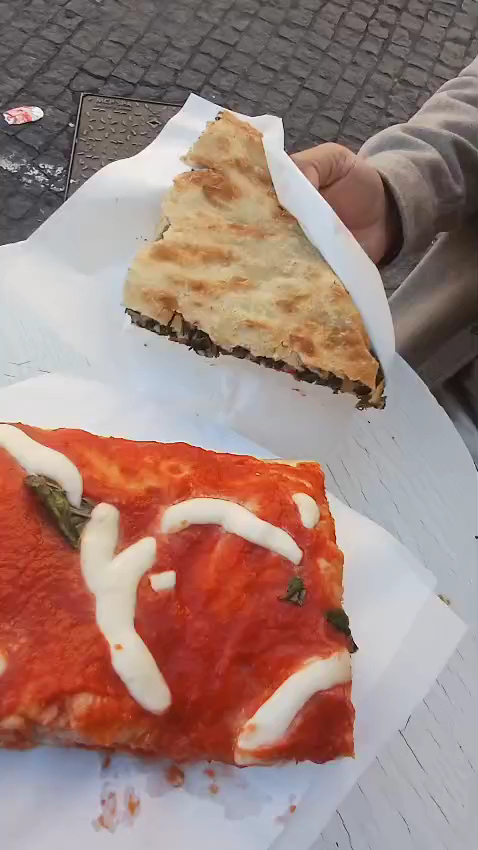 Porzio...ni di pizza Corso Umberto I
