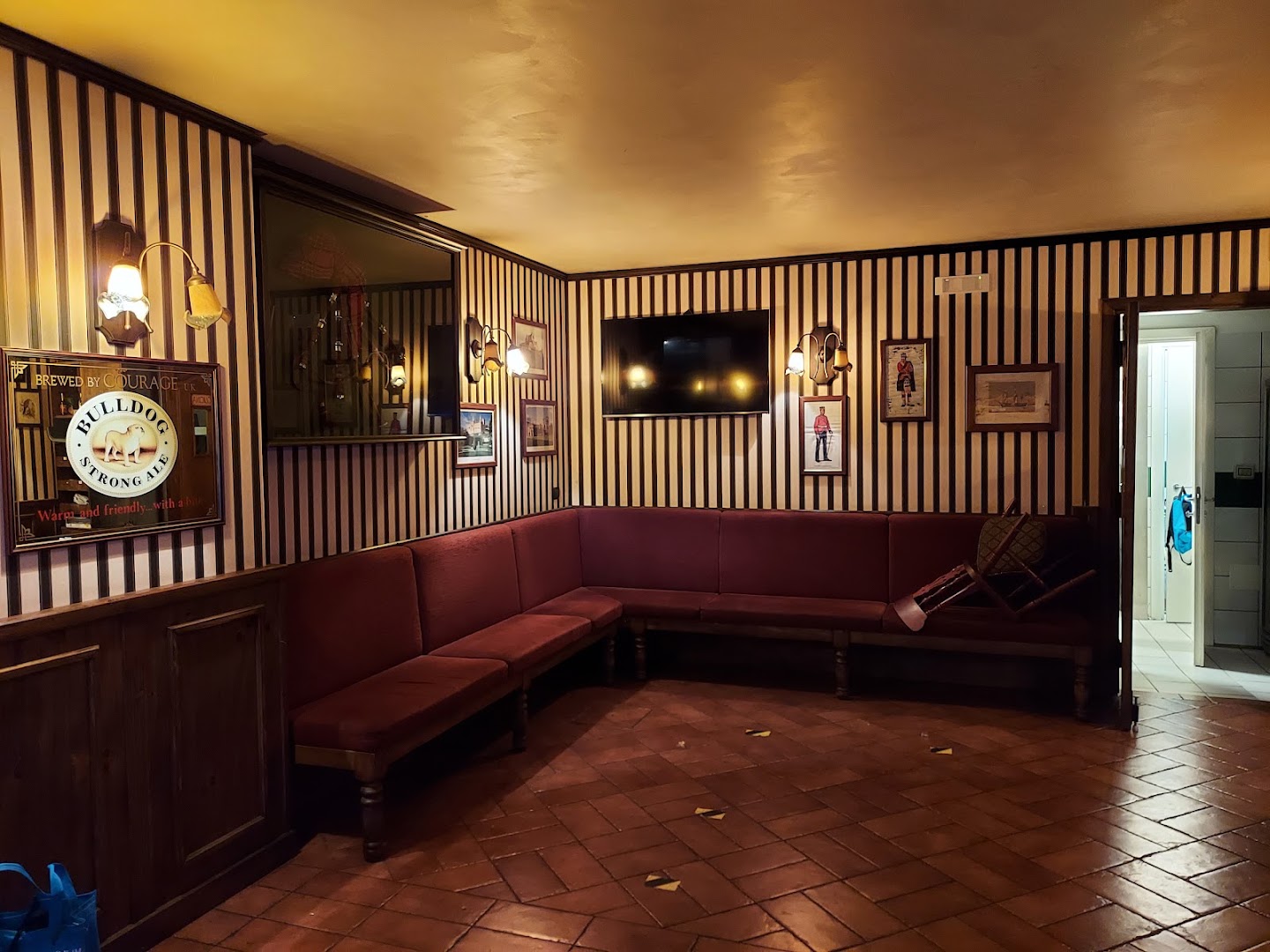 Posh Pub, Cava de' Tirreni