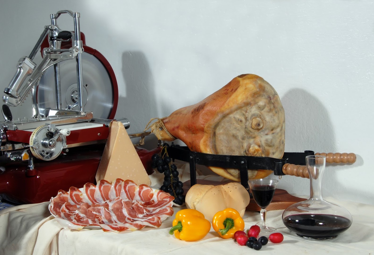 Postal Salumi SAS - CANTINA e LA DEGUSTERIA