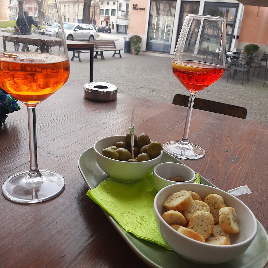 Pot Still, Este