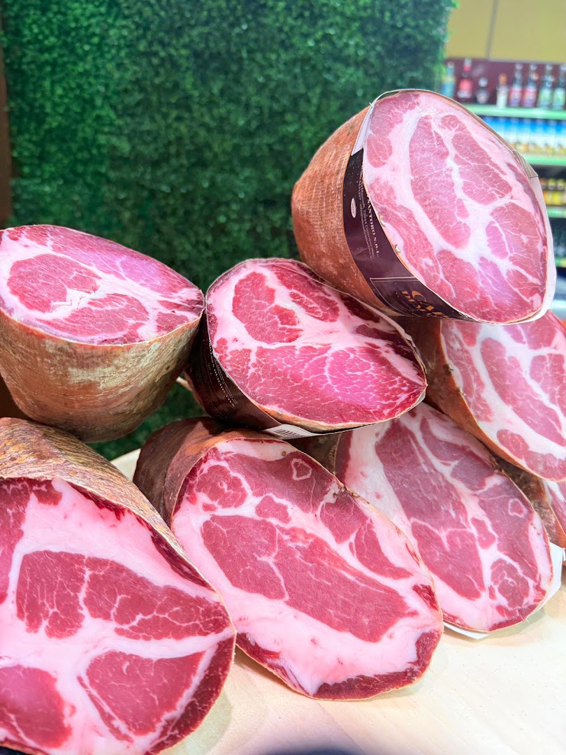 Pregiata salumeria di Palazzolo Paola