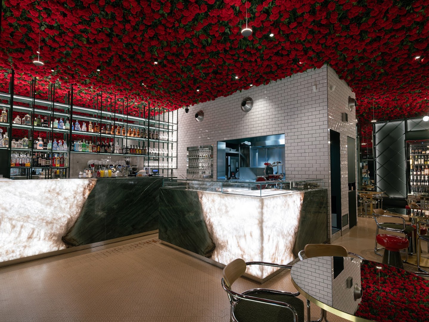 Prima Volta – Cocktail Bar, Champagne & Ristorante