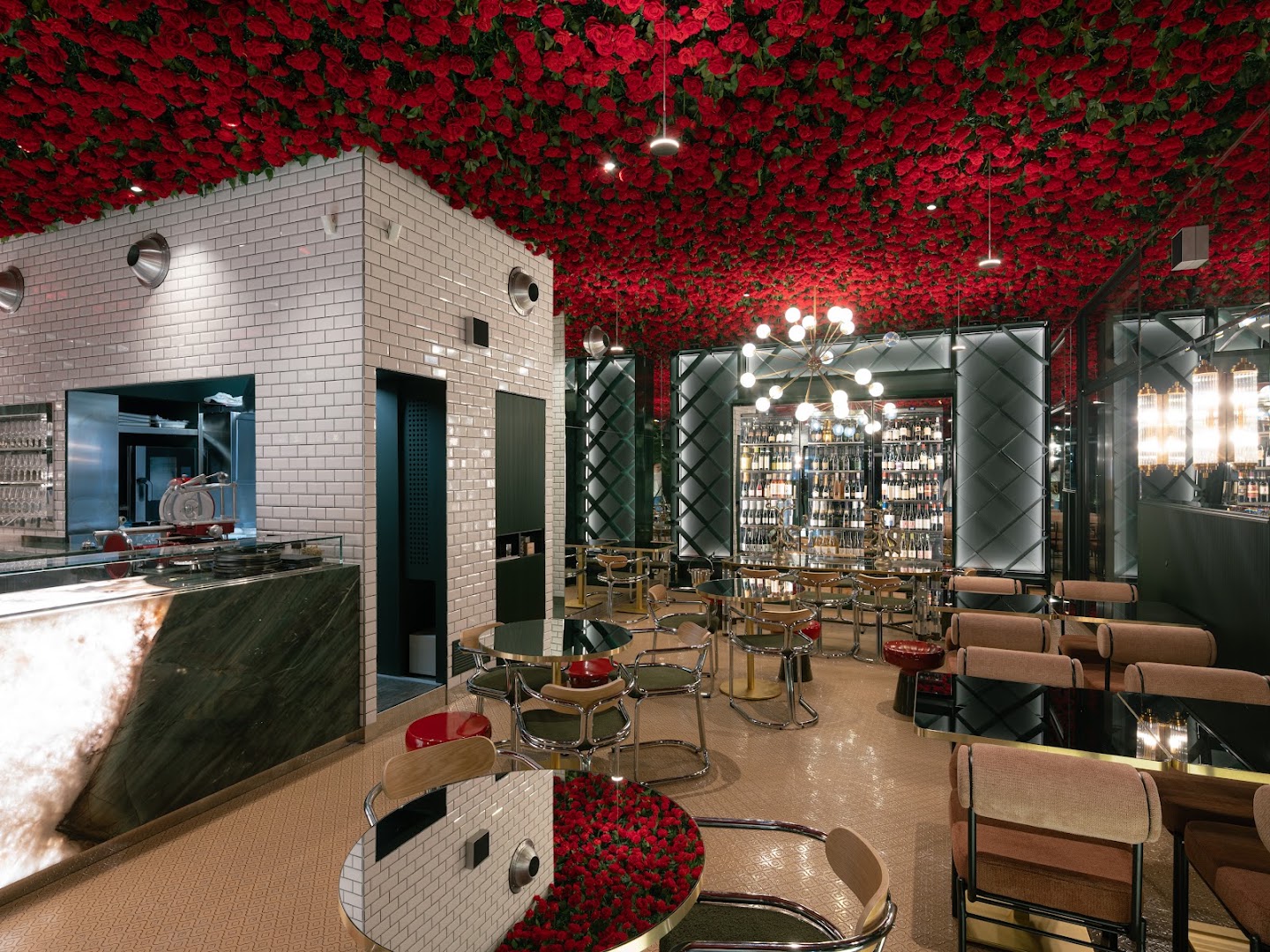 Prima Volta – Cocktail Bar, Champagne & Ristorante