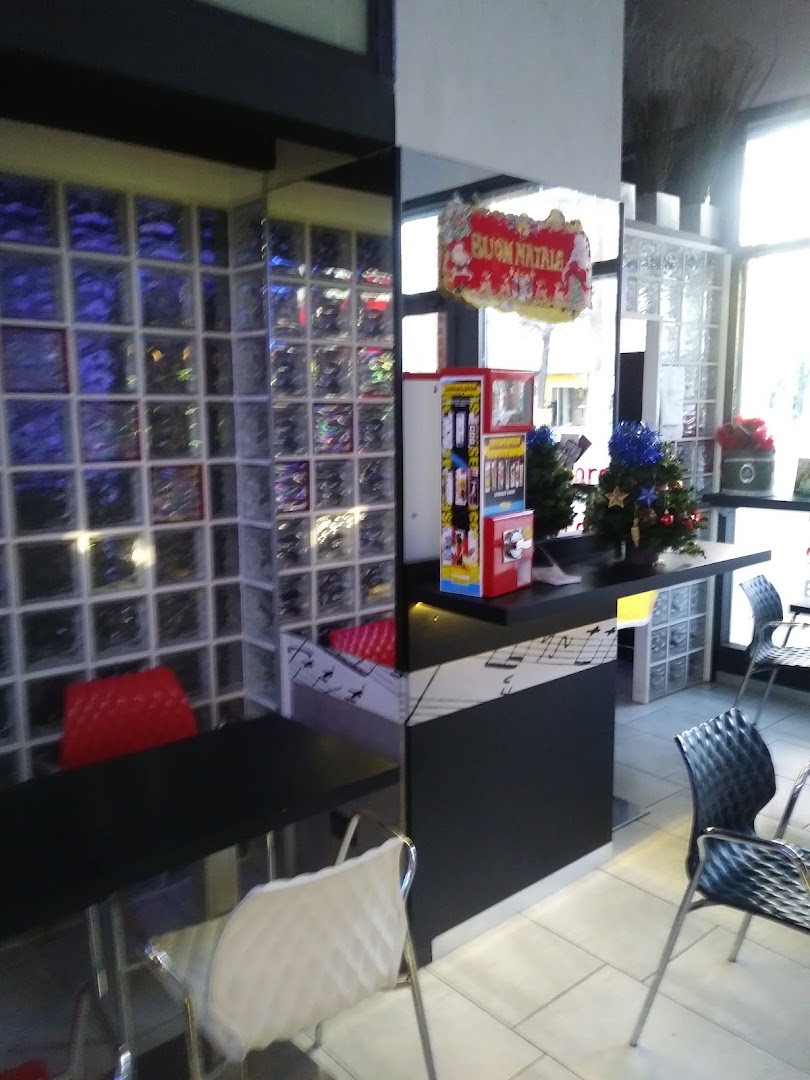 Primo Piano Risto Cafè