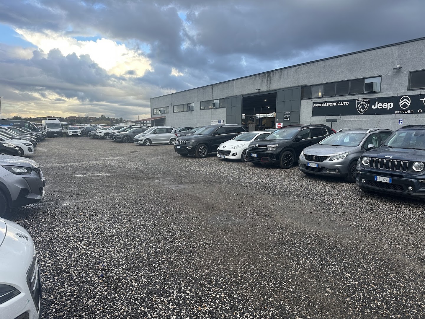 PROFESSIONE AUTO | Peugeot - Jeep - Citroen - Opel LCV - Fiat Pro