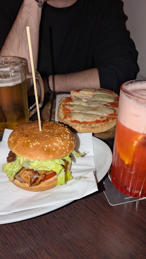 Pub Altra Testa