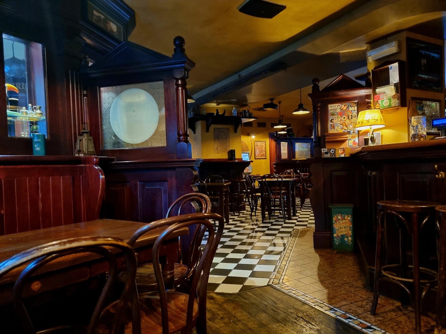 Pub Conary Mor