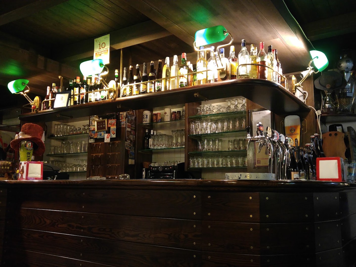Pub Excalibur di Simone Anthony, Trieste