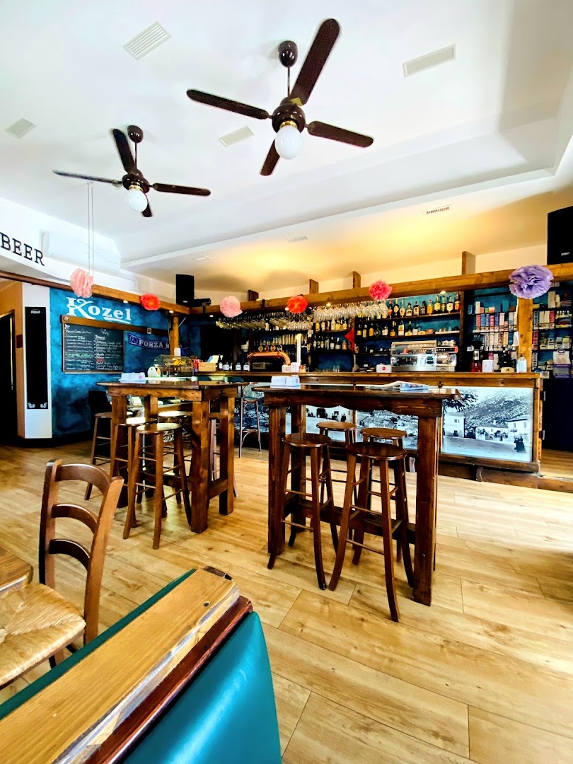 Pub "J"bar