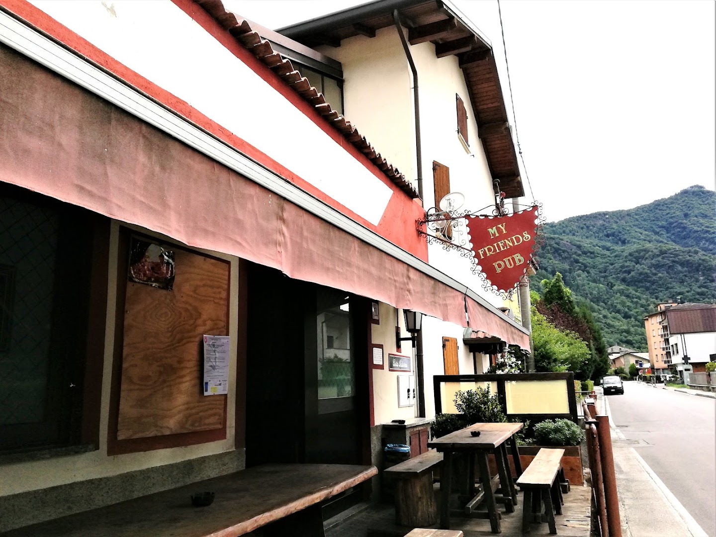Pub My Friends - Introbio (LC)