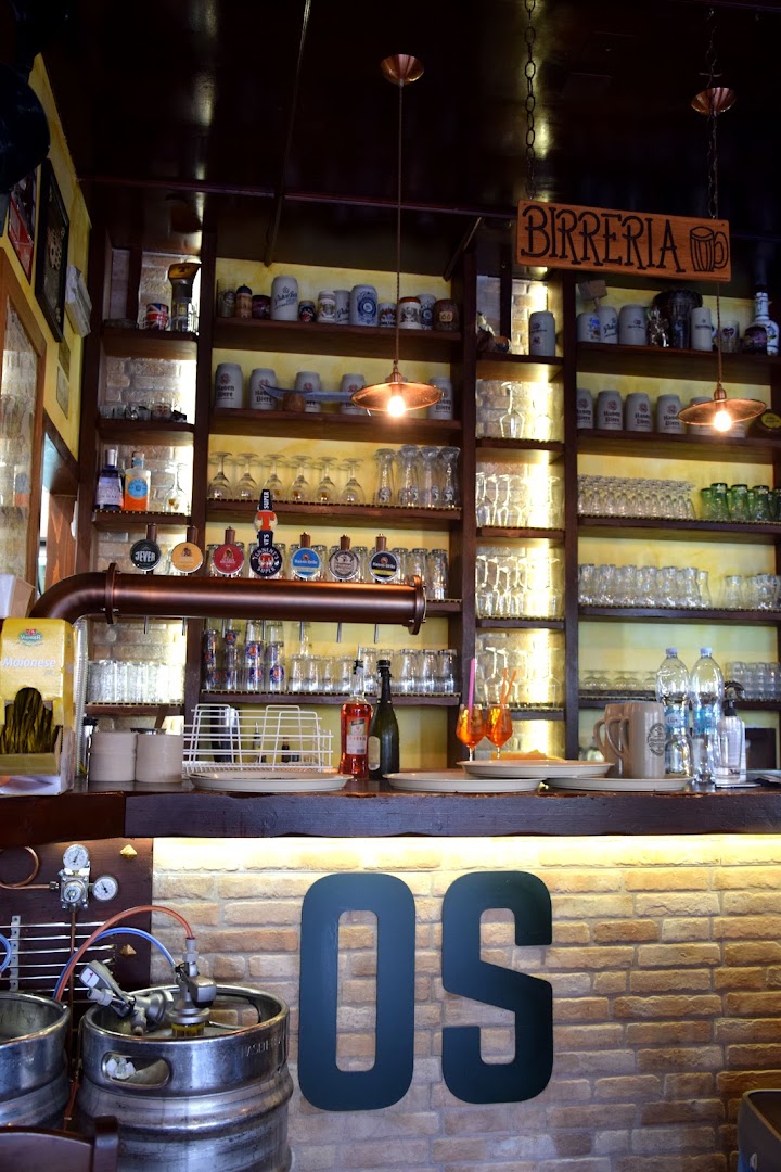 Pub Olimpo Street 66, Latina