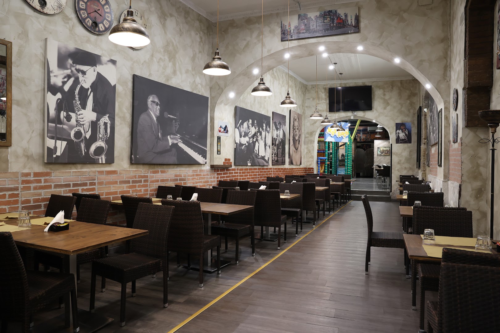 Pub Pizzeria Manhattan