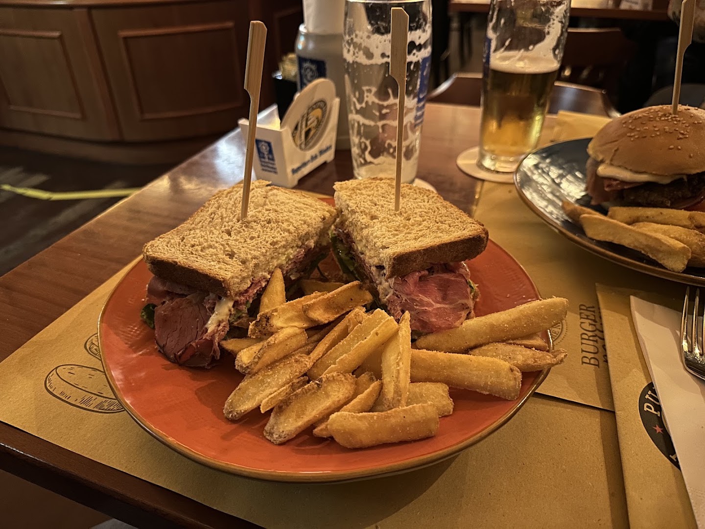 Pub Re Nero