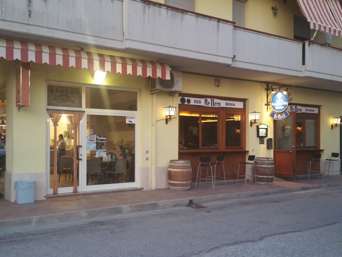 Pub Re Nero
