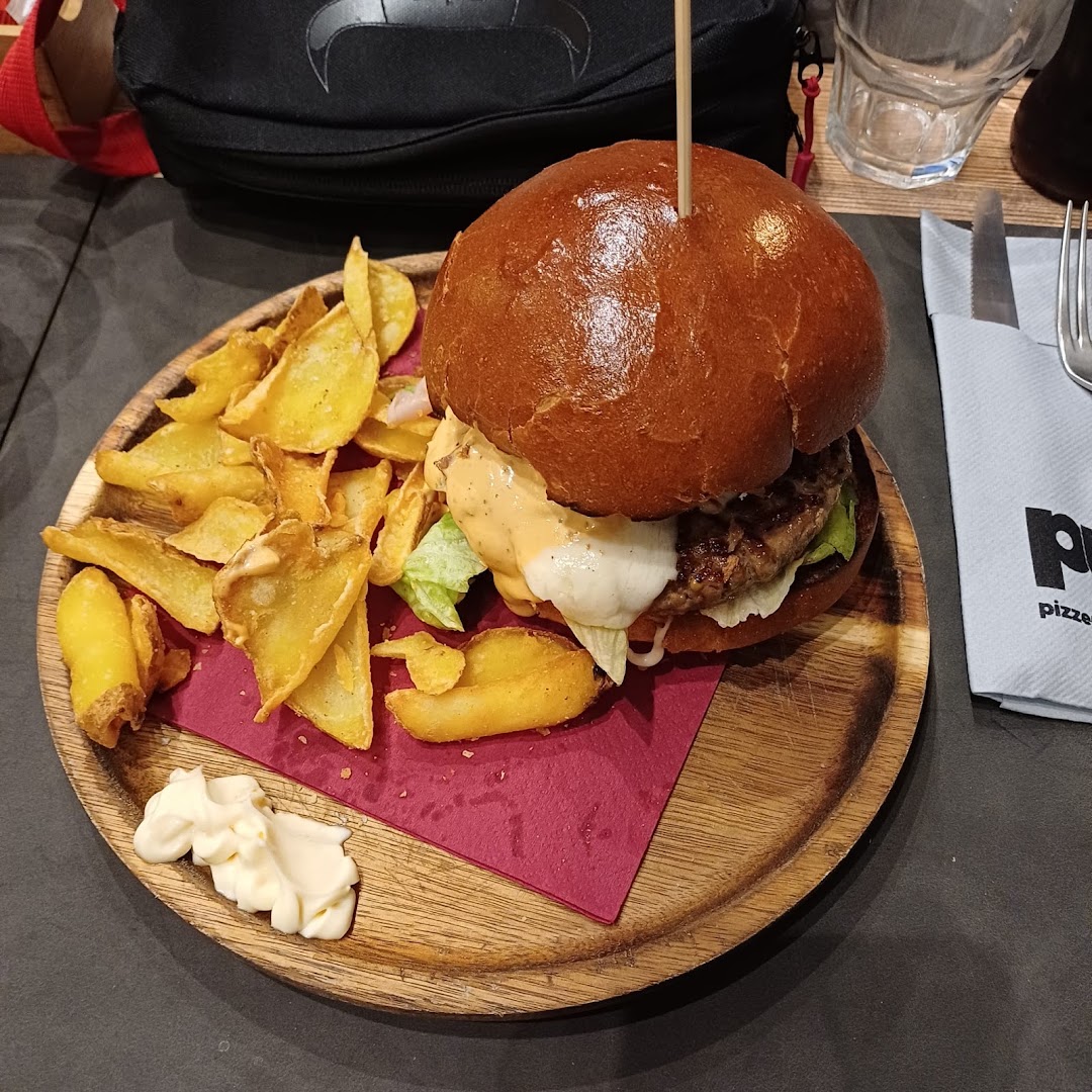 Pub: Ristorante - Pizzeria - Hamburgeria