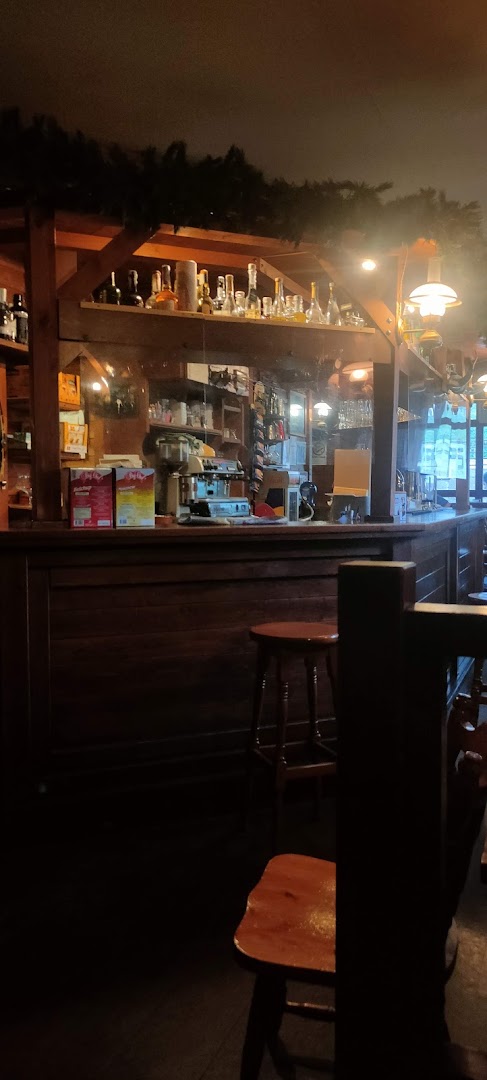 pub saloon