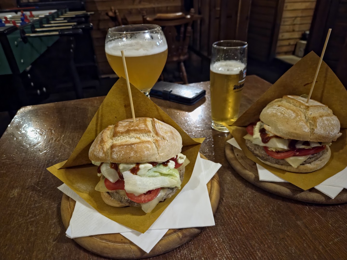pub saloon