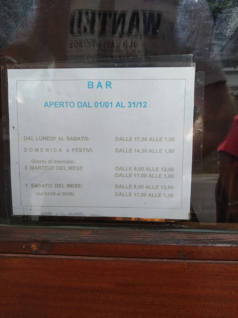 pub saloon