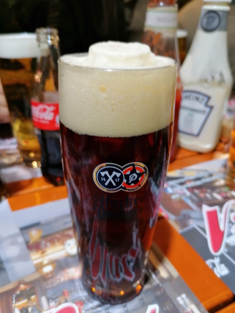 Pub "Viktoria Platz", Napoli