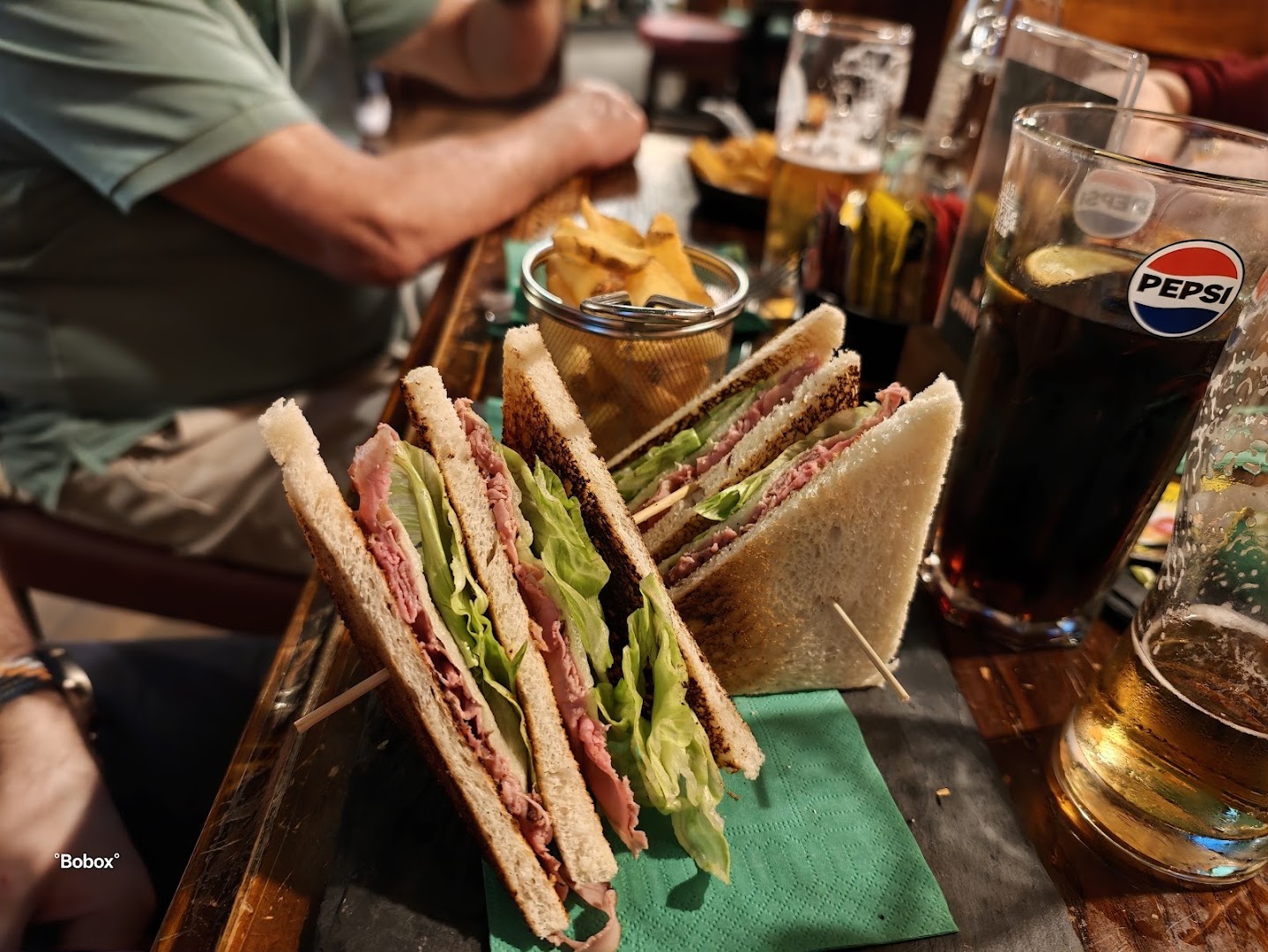 Pub WOODY ROCK BISTROT