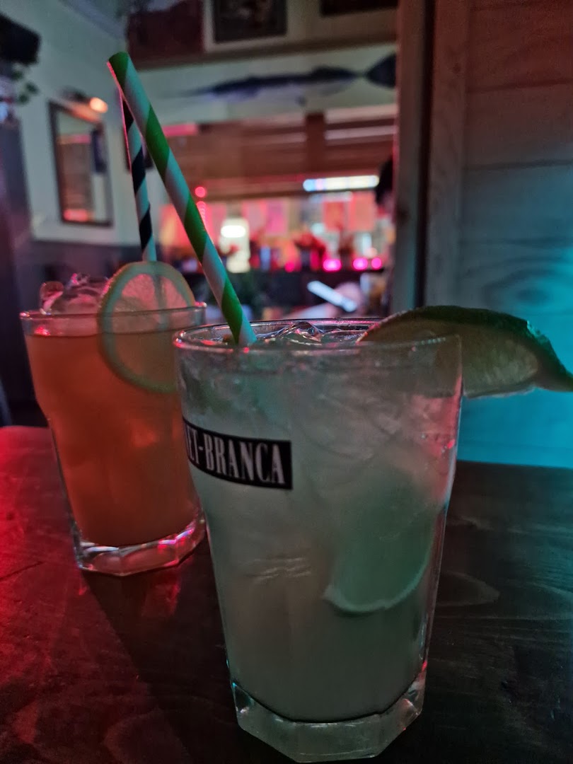 Public House 27
