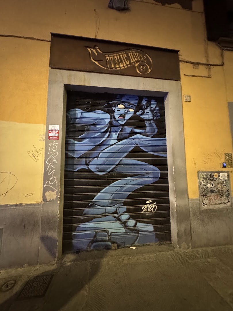 Public House 27, Firenze