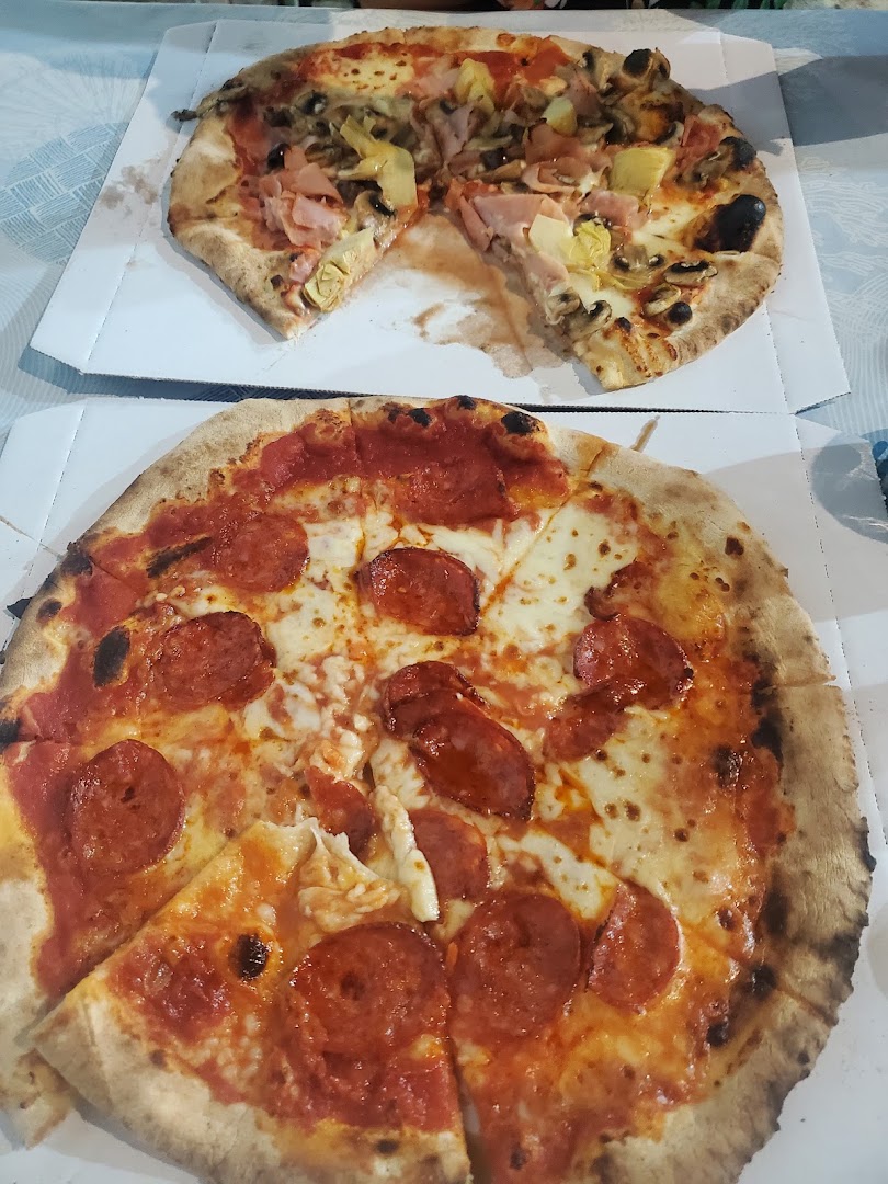 Pulcinella pizzeria rosticceria d’asporto di Gemma luigi