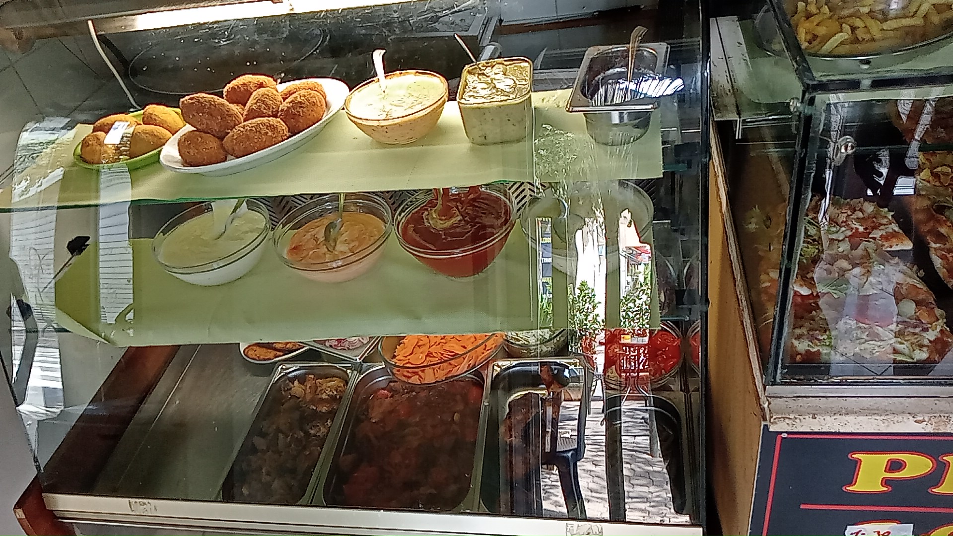 Punjabi pizzeria kebab Indian