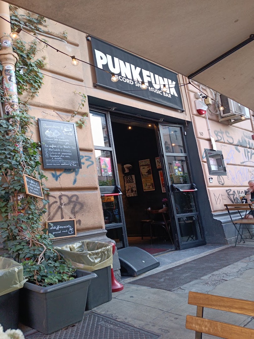 PUNKFUNK 𝚅𝚒𝚗𝚢𝚕 𝙲𝚘𝚛𝚗𝚎𝚛 & 𝙻𝚒𝚟𝚎 𝙶𝚒𝚐𝚜, Palermo