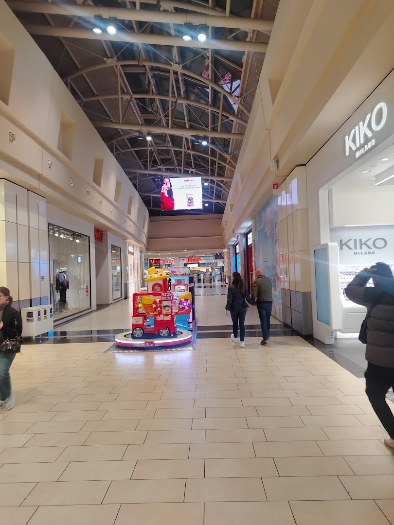 Punta di Ferro | Centro Commerciale
