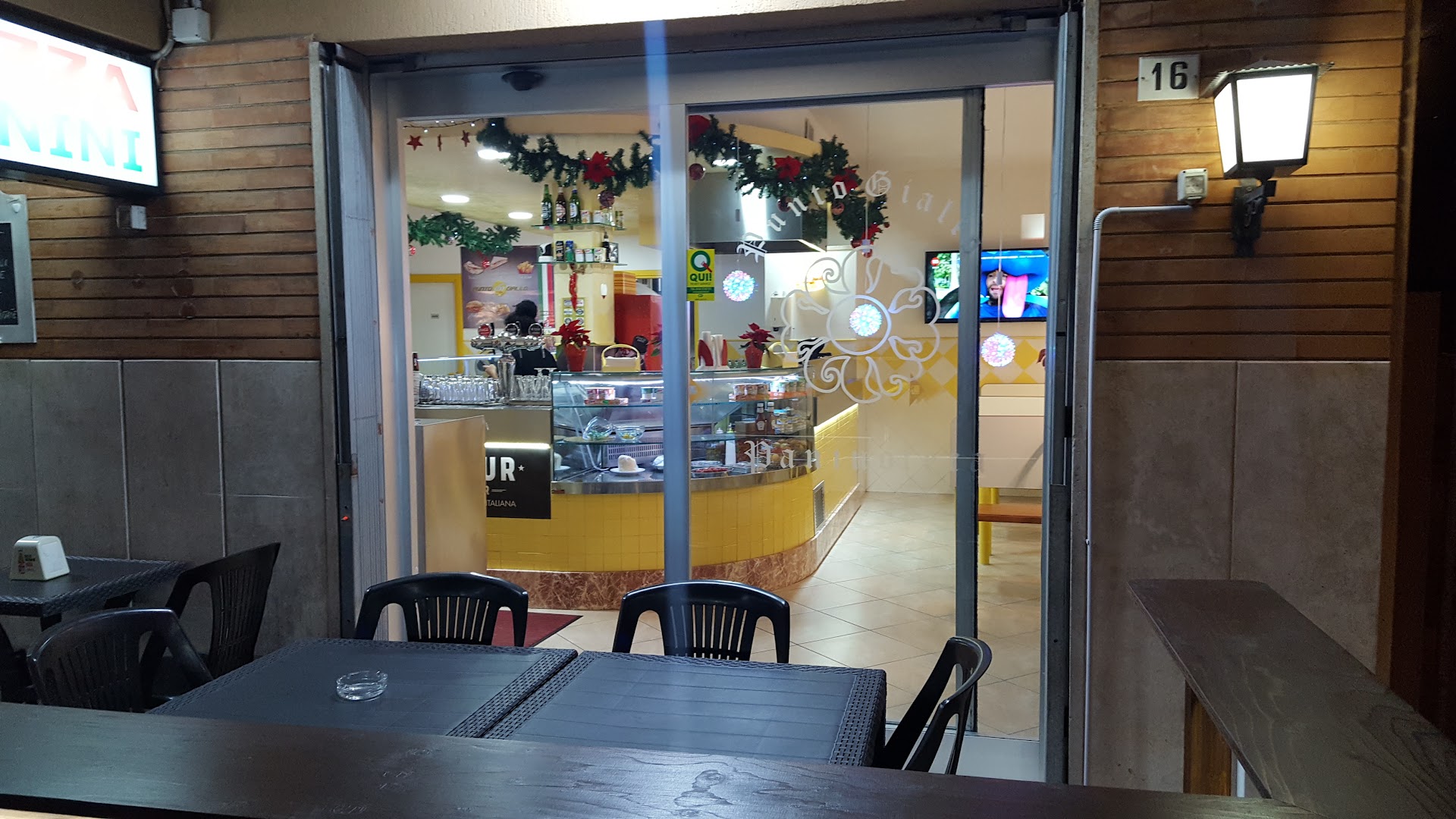Punto giallo Pizzeria tavola calda, Terracina