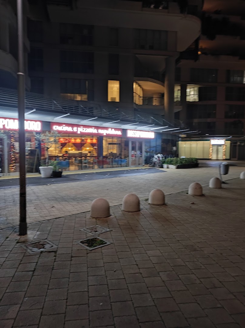 Punto X, Bari