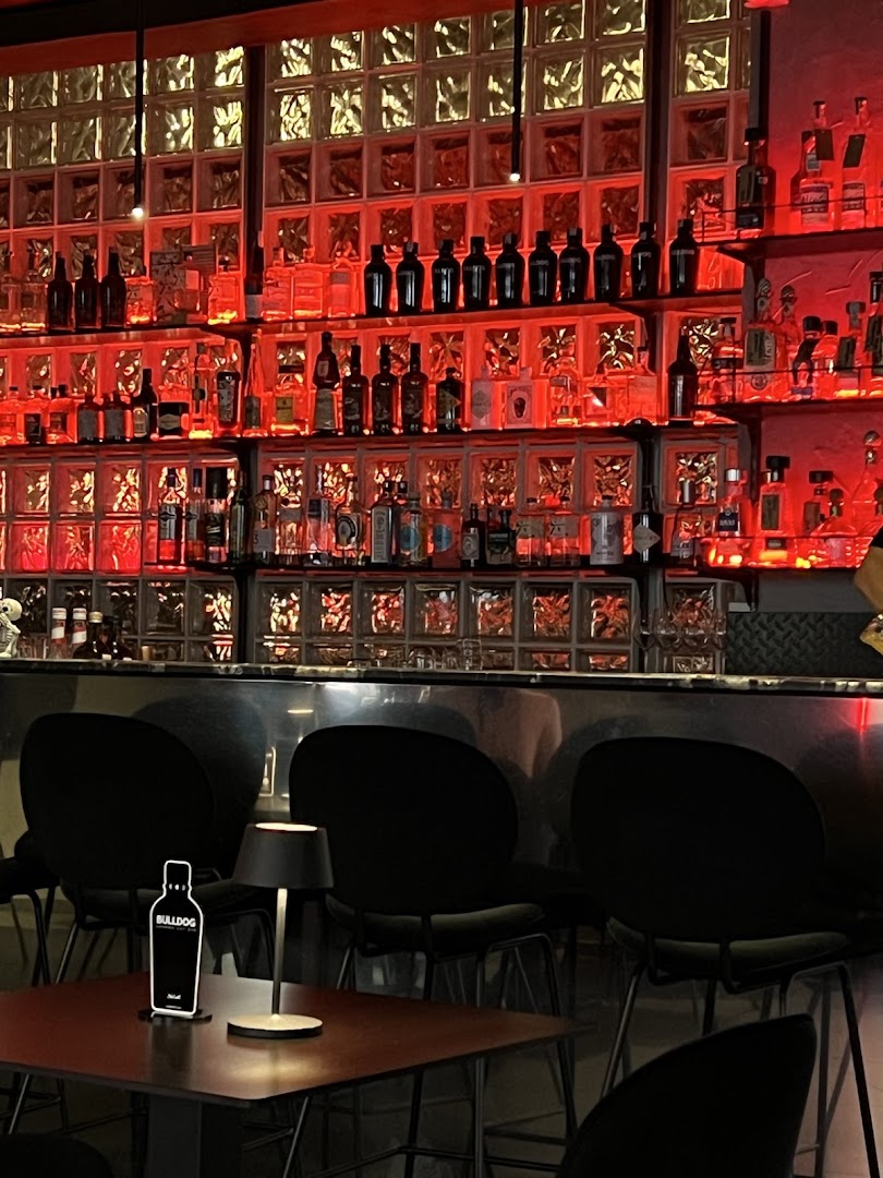 Puntosette - Cocktail Bar con Cucina