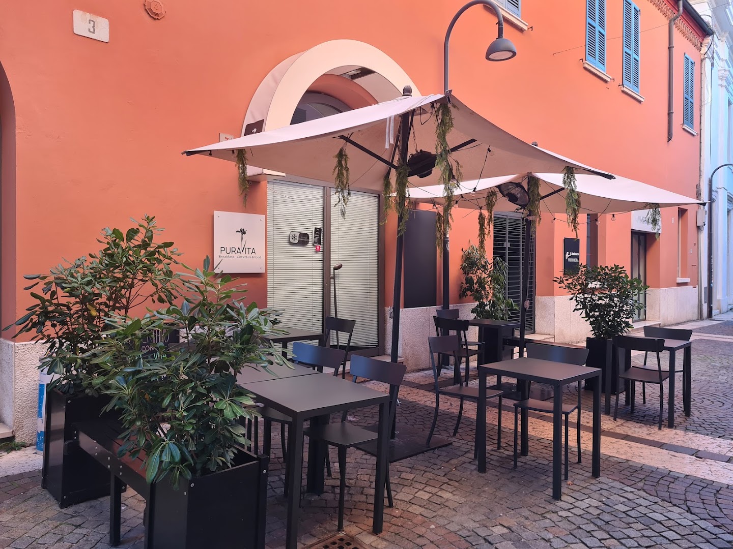 Pura Vita - Breakfast, Cocktails & food